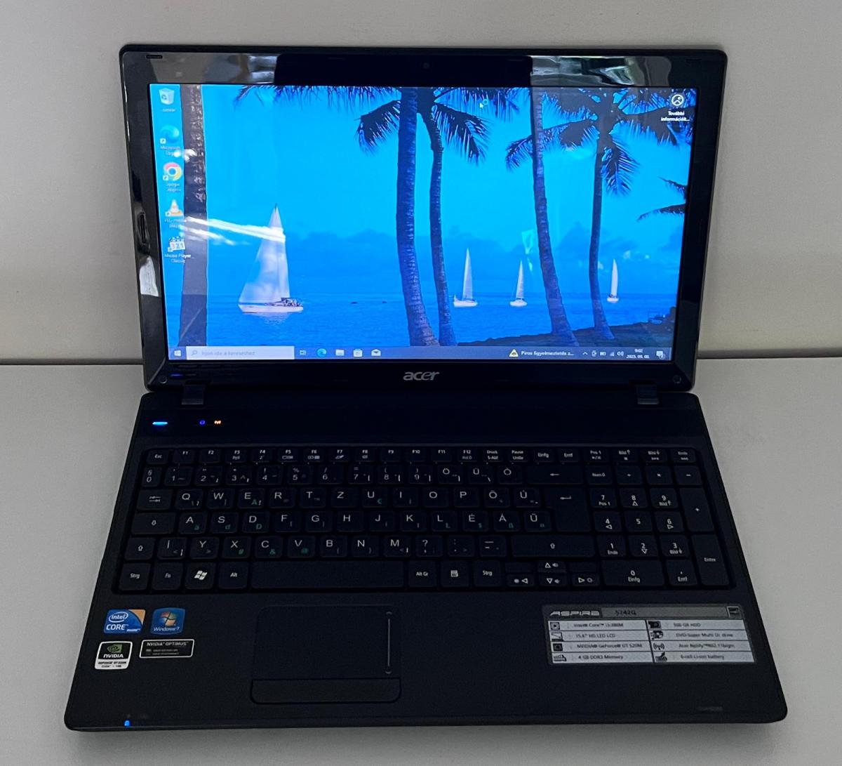 Acer S742G